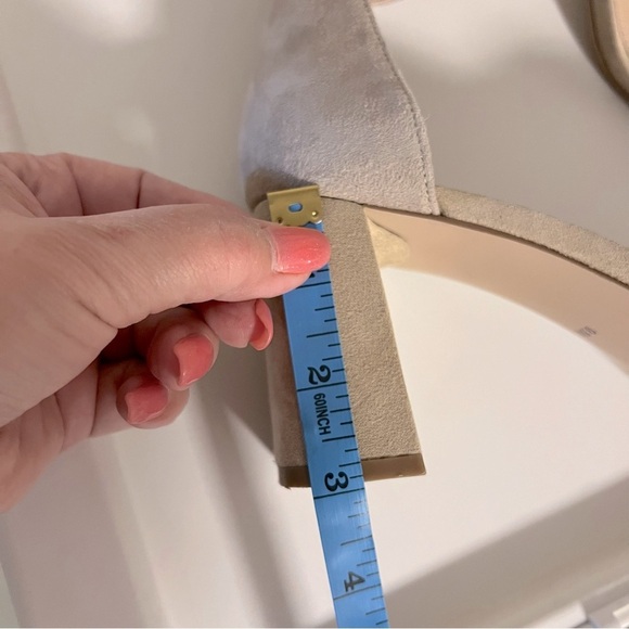 Steve Madden Reverie suede Sandals, chunky heel, nude, size 9.5, like new! - Picture 8 of 11